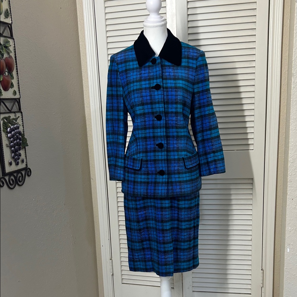 Vintage Laurel Blue and Black Plaid Women's Suit with black velvet collar.